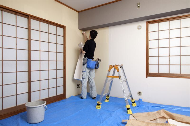 和室のクロス貼り換え作業